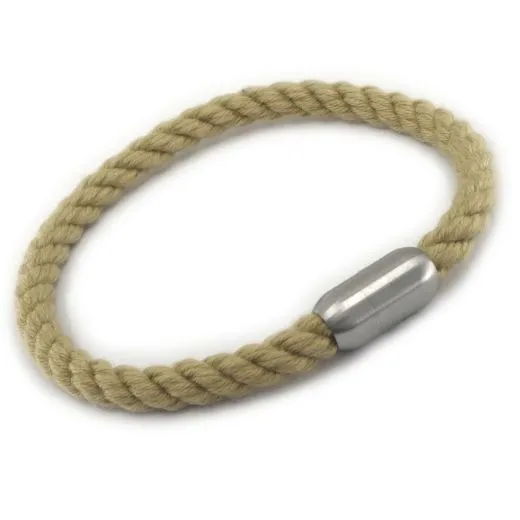 Von Hand gefertigt – mit Liebe zum maritimen Detail