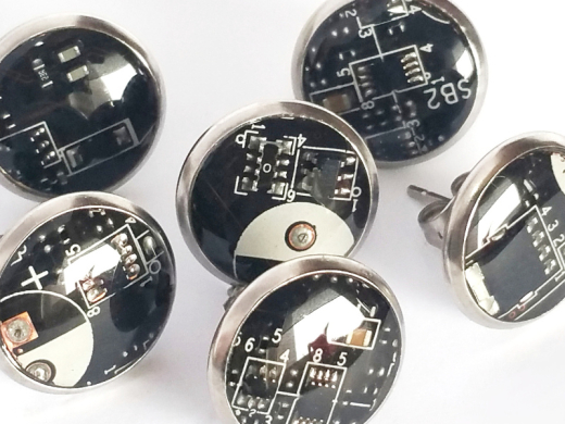 1 paar Upcycling Ohrstecker Edelstahl Ø 14mm Computer Platine in Schwarz