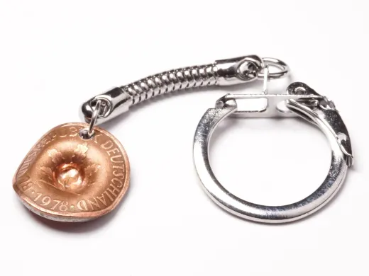 Schlüsselanhänger Cowboyhut Münze 1 Pfennig BRD Deutschland Glückspfennig