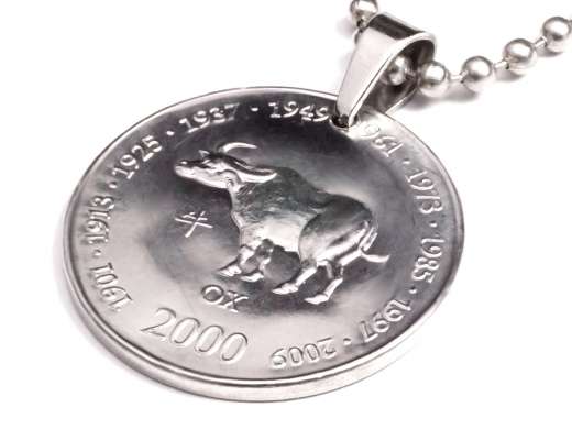 Anhänger Sternzeichen Büffel Münze 10 Schilling Somaliland Ø 25 mm