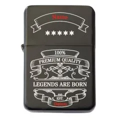 Schwarzes Benzinfeuerzeug mit feiner Gravur – perfekt für Geschenke und Sammler.