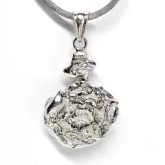 Eleganz in Silber: Silbernugget-Anhänger – Stilvoll, zeitlos, einzigartig.