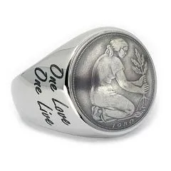 Münze: 50 Pfennig BRD (leicht gewölbt) Prägejahr: 1949, 1950 und 1966 bis 2001 (Auswahl) Motiv: Kulturfrau die einen Eichenbaum pflanzt und das Prägedatum