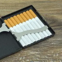 Zigarettenetui mit Gravur für 16 Zigaretten MONOGRAMM 02 • Schwarz matt Grobstruktur • Lasergravur