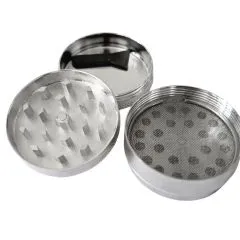 Metall Grinder - Kräutermühle - 3 Teile Ø 50 mm silber