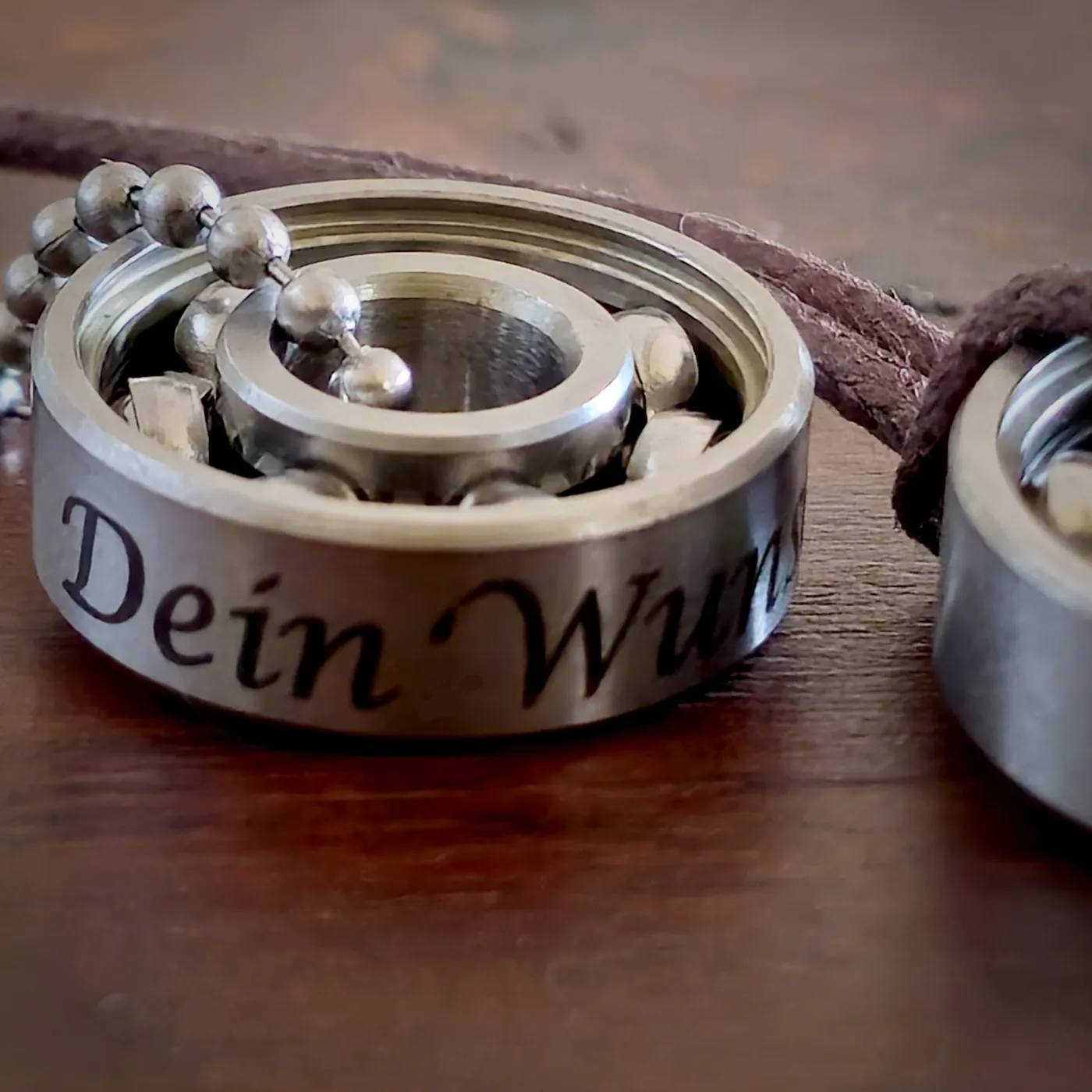 Anhänger Skateboard Kugellager aus Edelstahl » Personalisierbar – Ansicht 2