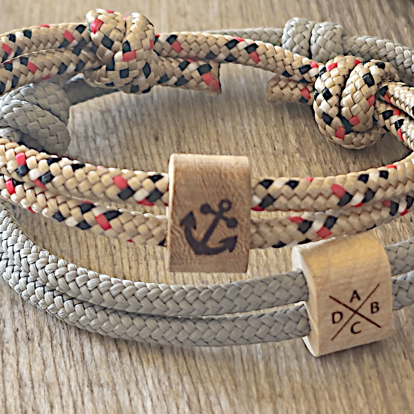 Segeltau-Armband 2 x Ø 4 mm mit Schiebeknoten und Holz Slider » Personalisierbar, Farbauswahl – Ansicht 3