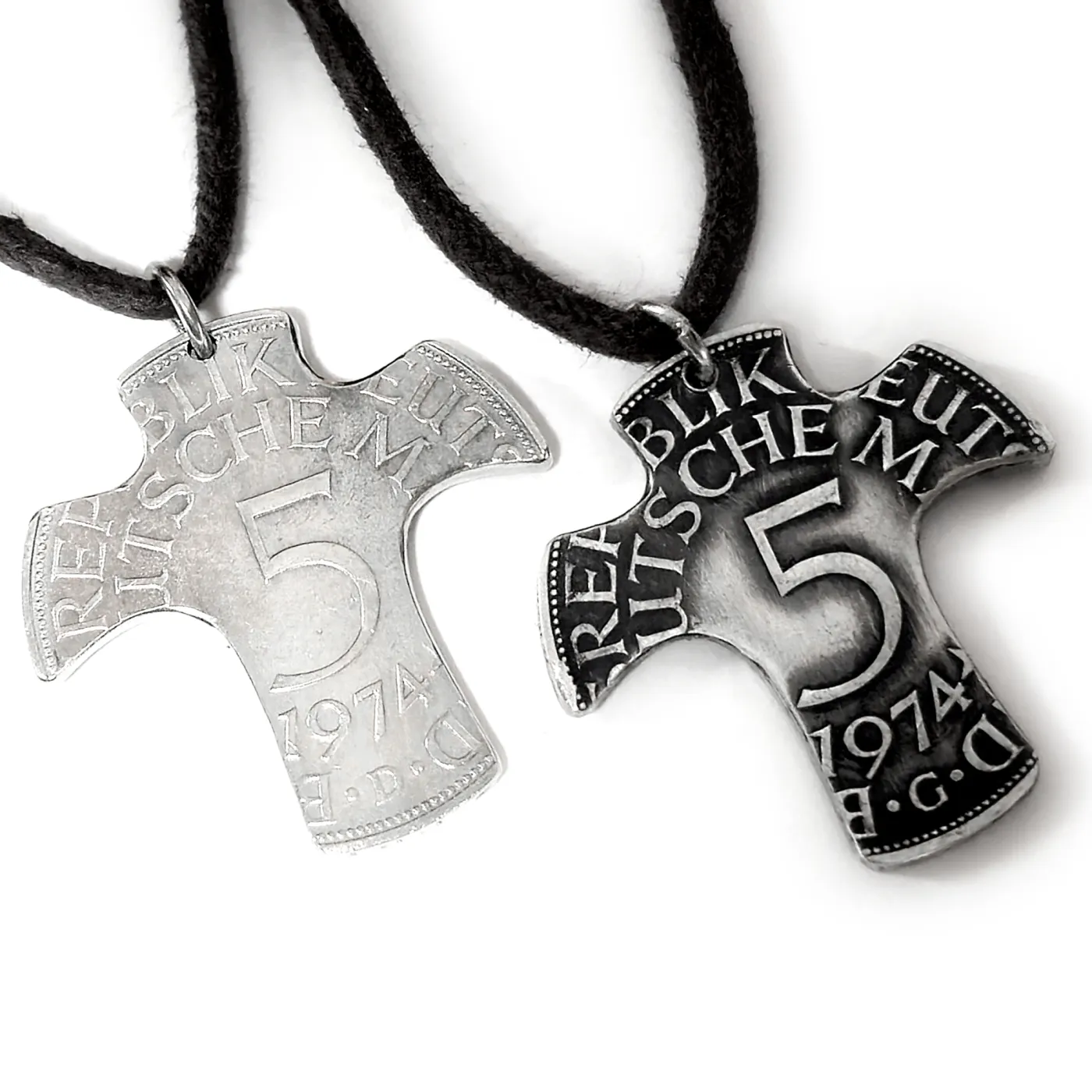 Kreuzanhänger handgefertigt aus Silber 625er 5 DM Deutschland 1951-1974, inklusive Baumwollband