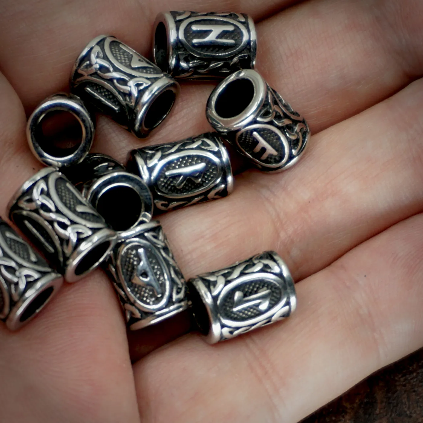 wikinger runenperle aus edelstahl antik silber