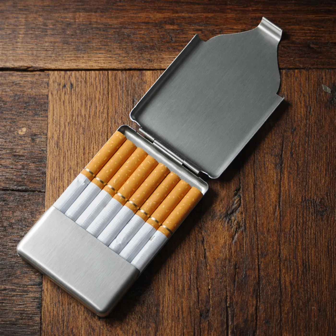 Zigarettenetui mit Gravur für 8 Zigaretten Motiv LÄNDER Farbe Silber gebürstet » Personalisierbar – Ansicht 2