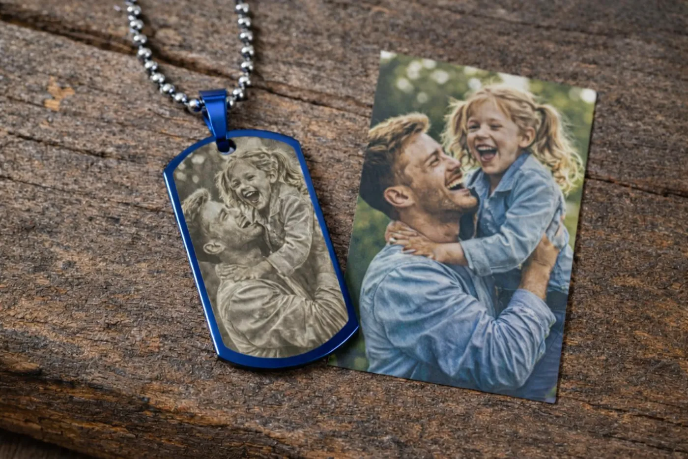 Anhänger Dog Tag Edelstahl Blau mit Foto-, Text- und Motivgravur inklusive einer silberfarbenen, 60 cm langen Kugelkette » Personalisierbar – Ansicht 4