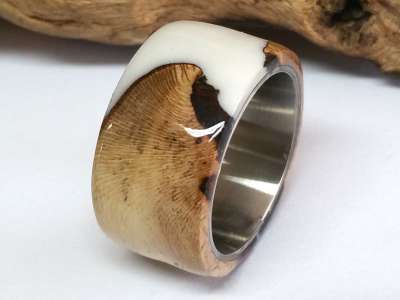 Holzring Rebholz mit weißem Kunstharz und Edelstahl Kern Ringgröße 55 Breite 12mm