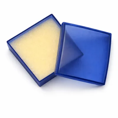 Schmucketui aus Kunststoff blau, Außenmaß: 41,5 x 41,5 x 17,5mm