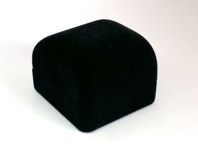 Ringetui aus Kunststoff mit Samtüberzug schwarz, Außenmaß: 45x50x38mm